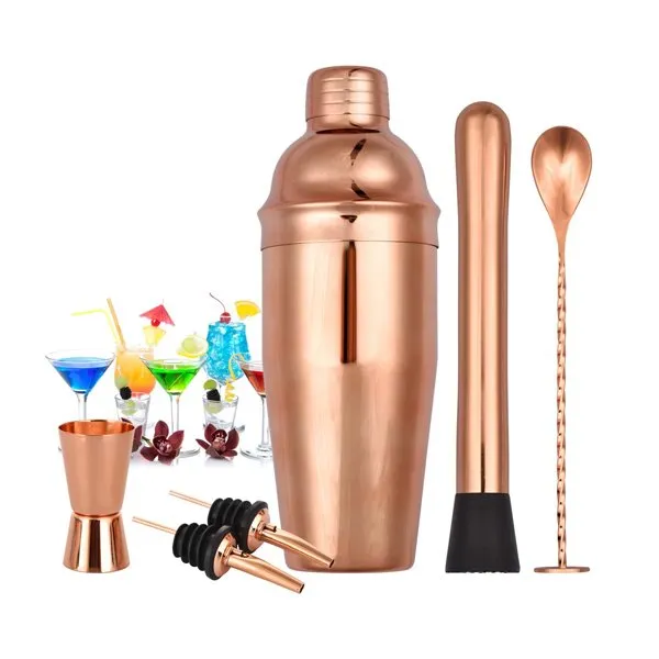 Koperen set voor het maken van cocktails