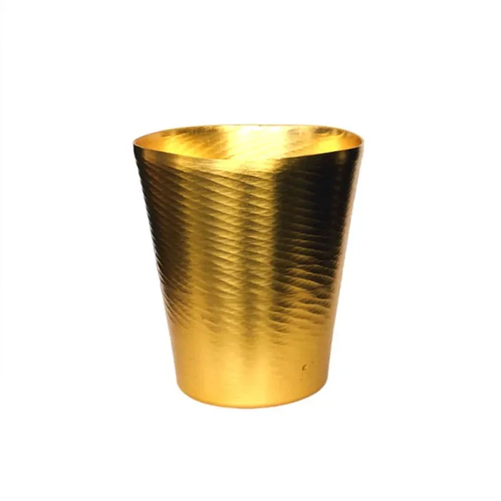 Vispatroon aluminium beker